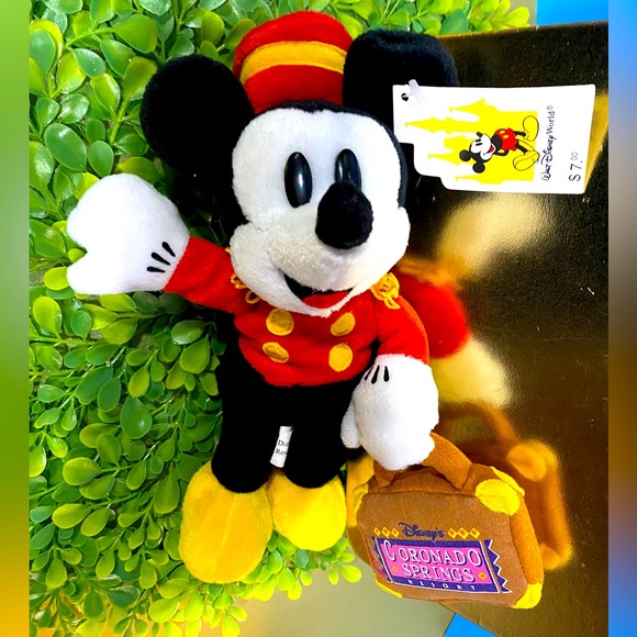 DISNEY EXCLUSIVE NWT 1990s CORONADO SPRINGS RESORT BELLHOP MICKEY BEAN BAG PLUSH - Picture 2 of 14